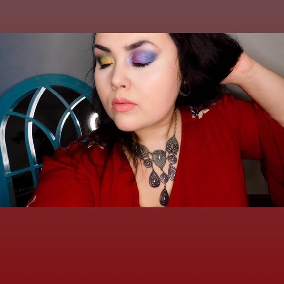 Meet your Posher, Cynthia - Picture 1 of 1